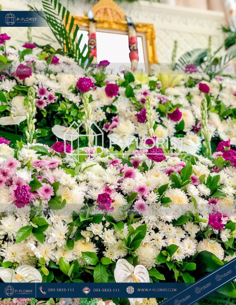 ดอกไม้หน้าหีบศพแบบสวน โทนสีขาว-ม่วง สวนน้ำตกงานศพ ดอกไม้งานศพสวยหรูราคาไม่แพง เช่าดอกไม้แห้ง